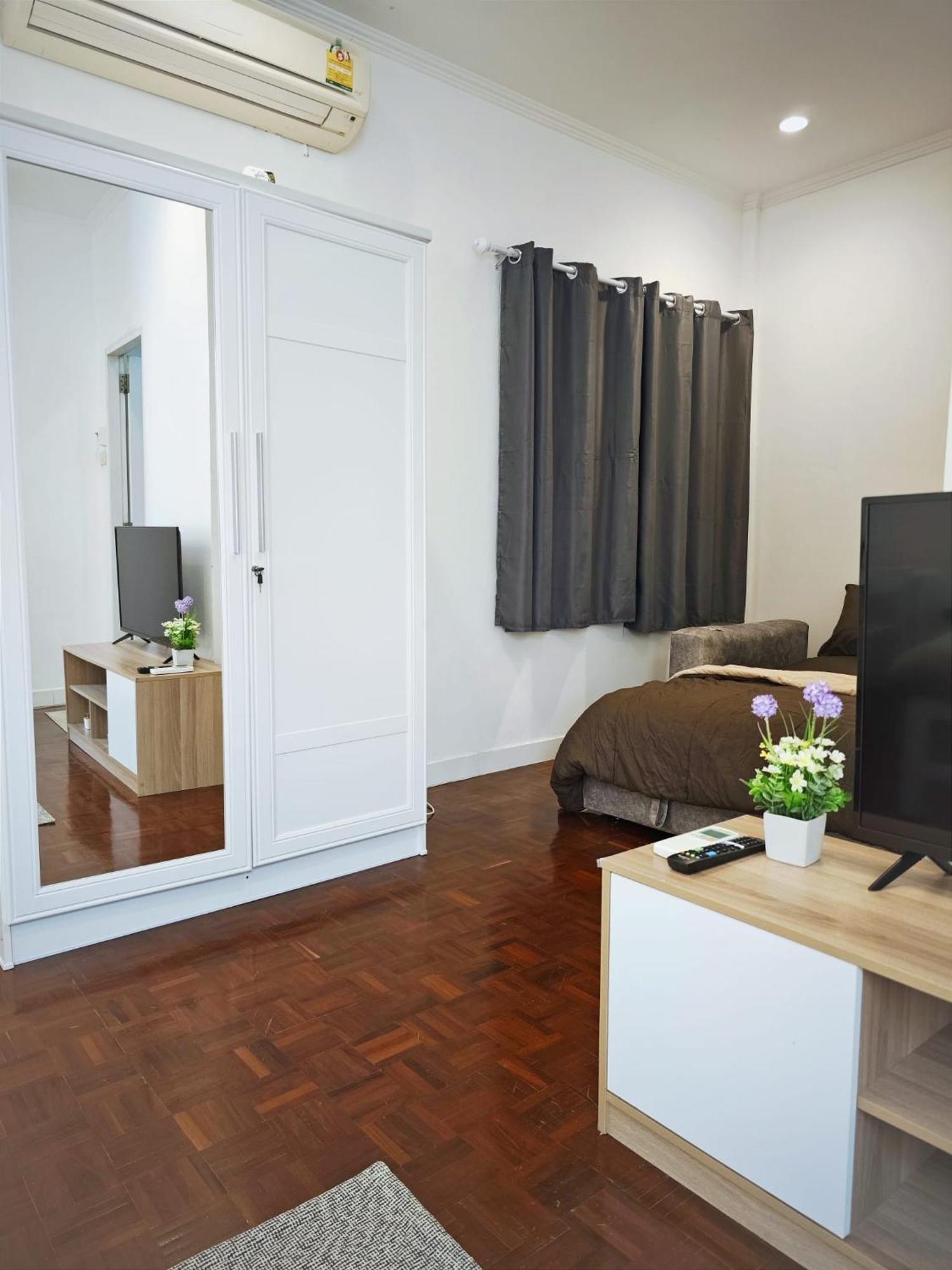Homey Stay And Cafe By Hematoa Bangkok Ngoại thất bức ảnh